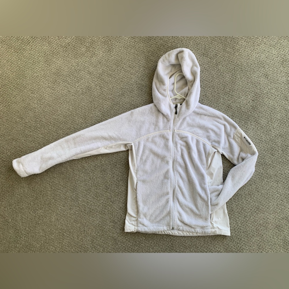 EUC Colombia Titanium US Women's Large zippered hoodie.